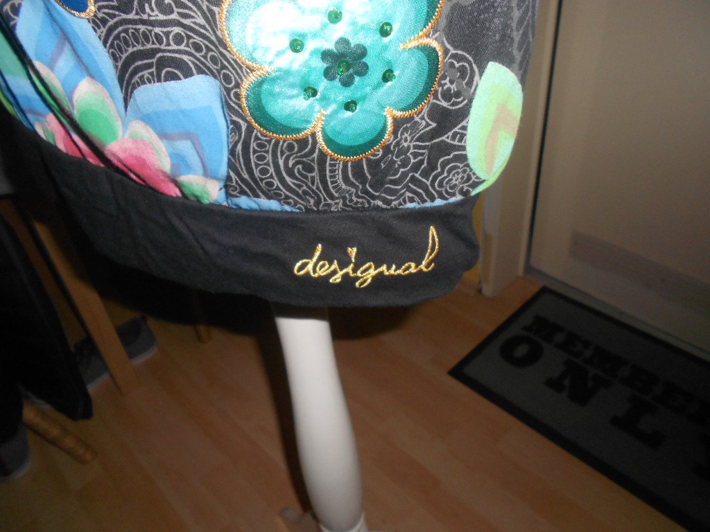 Desigual- geblümtes MInikleid Gr. M neu