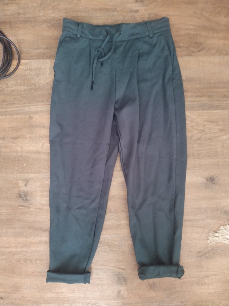 Soffhose von Only Gr. S Olivgrün