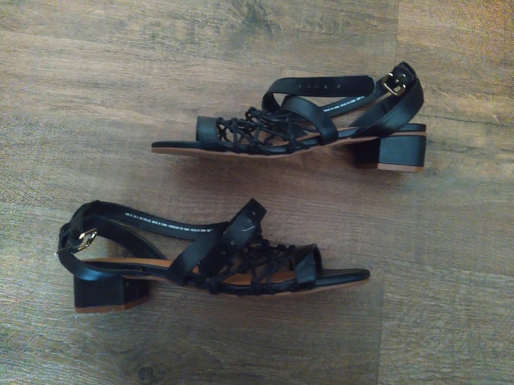 Sandalen Absatz schwarz Gr. 37