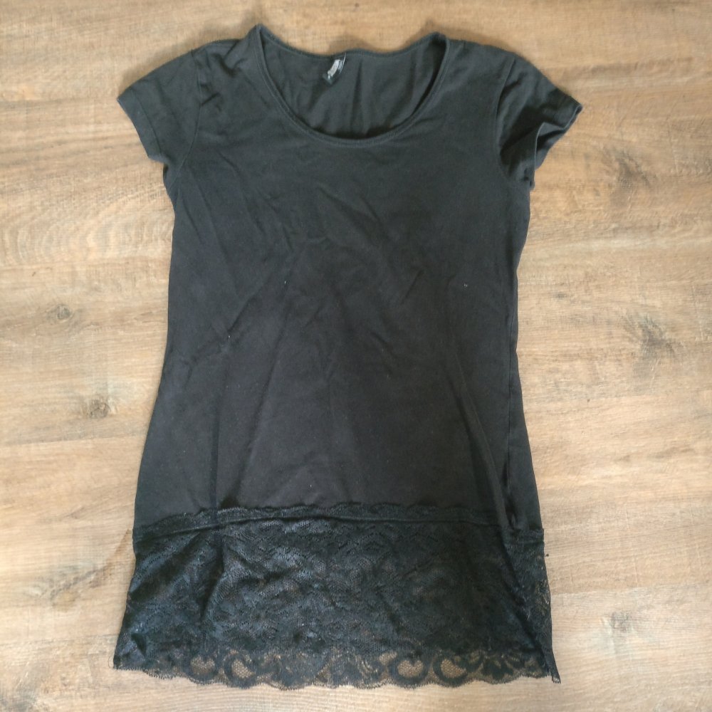 Shirt T-Shirt schwarz unten Spitze Gr. S