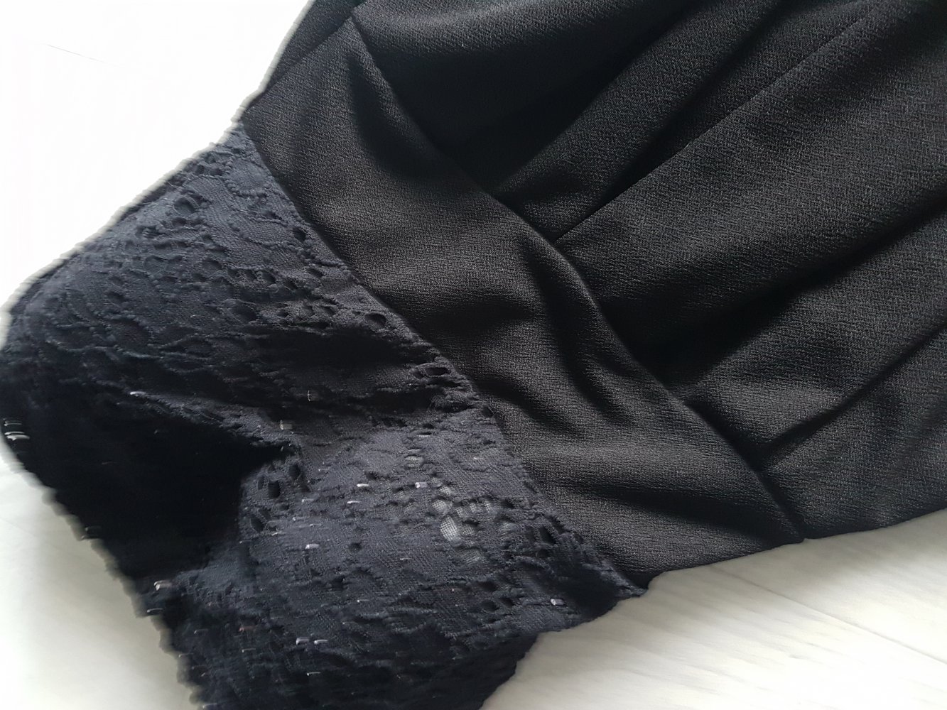 Kleid Schwarz Spitze trägerlos mit Polster Gothic Emo