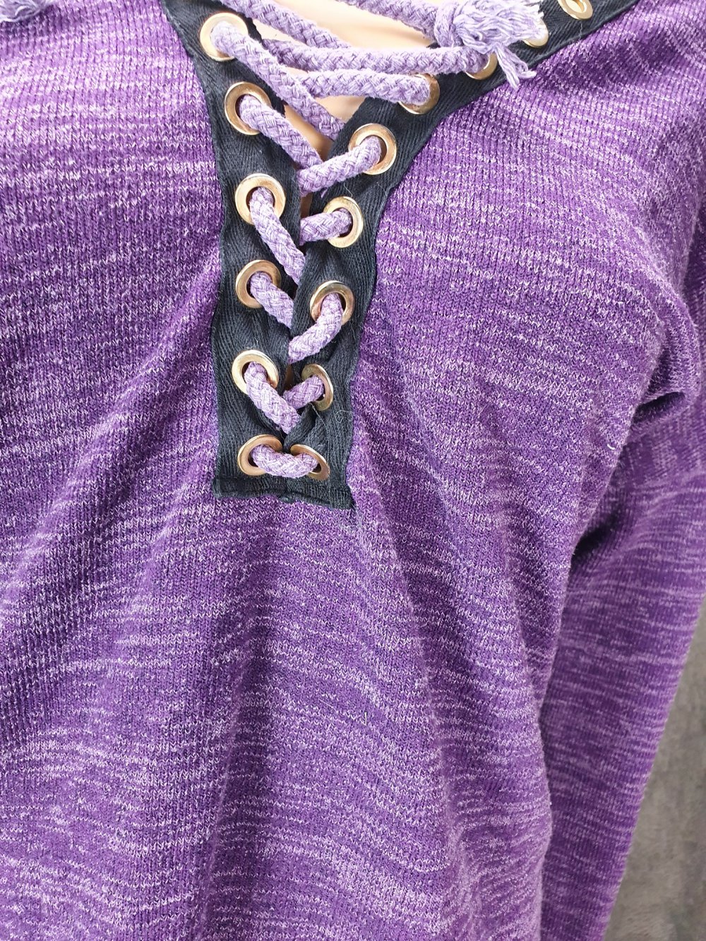 Pullover Lila Schwarz zum schnüren