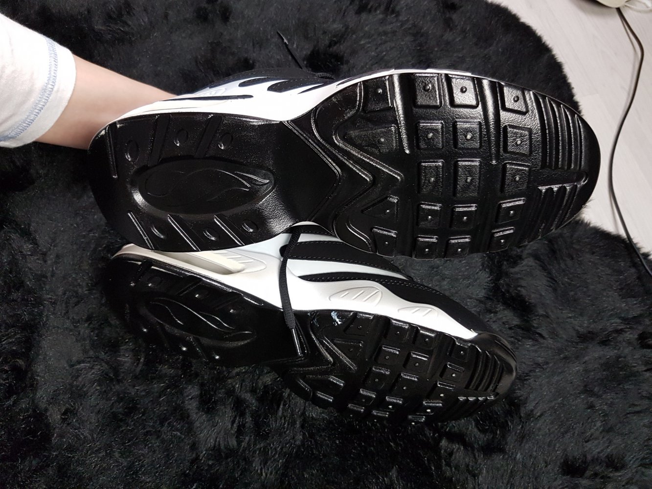 Schuhe Sneaker Turnschuhe schwarz weiß größe 40
