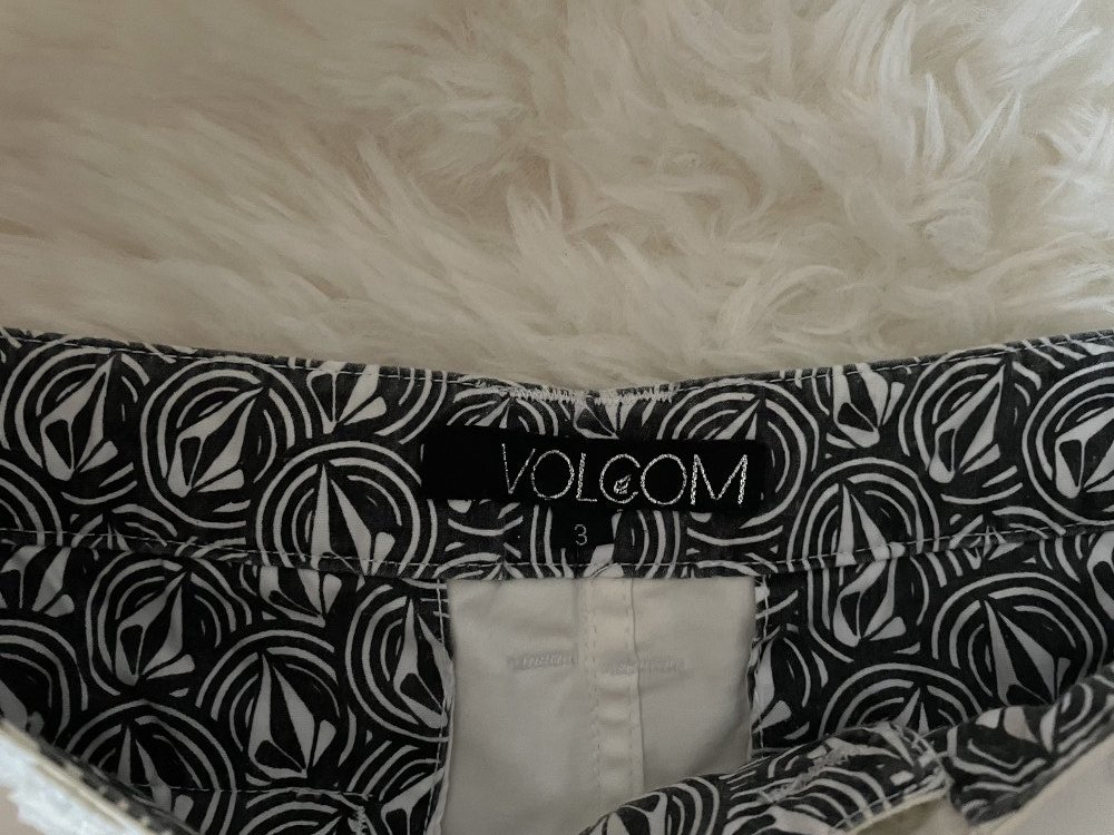 VOLCOM Hotpants