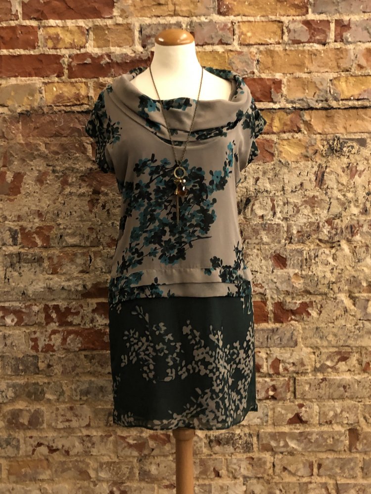 H&M Skinny Low Waist w26 L32  passt XS-S d 34-36 evtl auch w27 