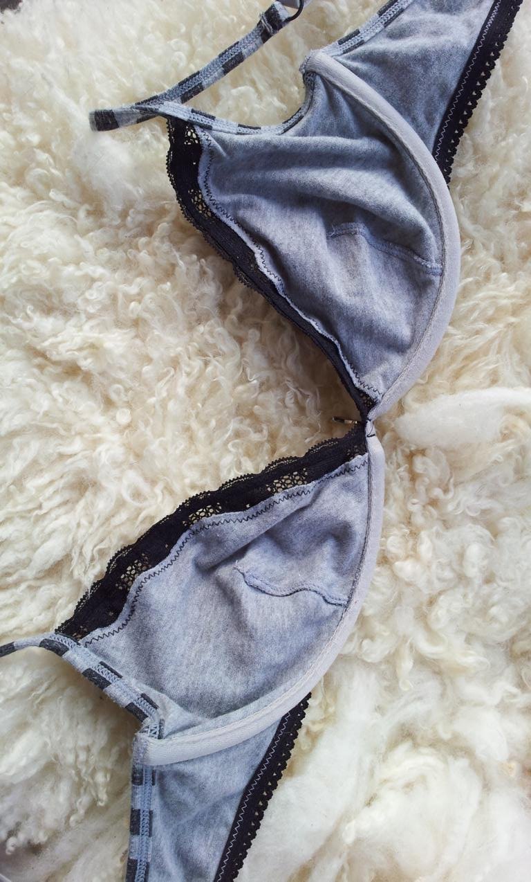 Esprit Bügel-BH in 75C, Grau / Schwarz, Softcups Baumwolle Spitze