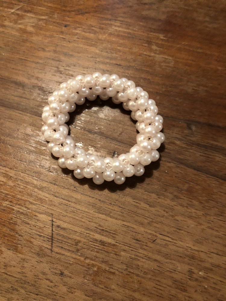 Haarschmuck mit Perlen 
