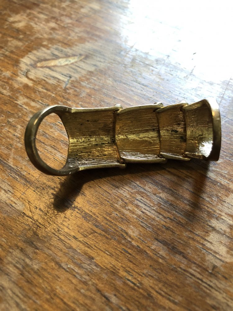 goldfarbener beweglicher Fingerring