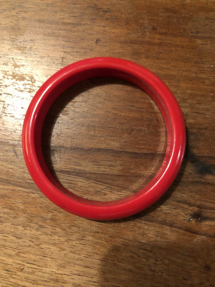 roter Armreif 