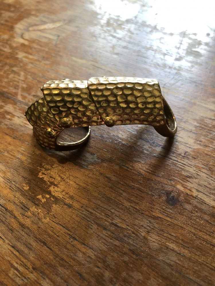goldfarbener beweglicher Fingerring