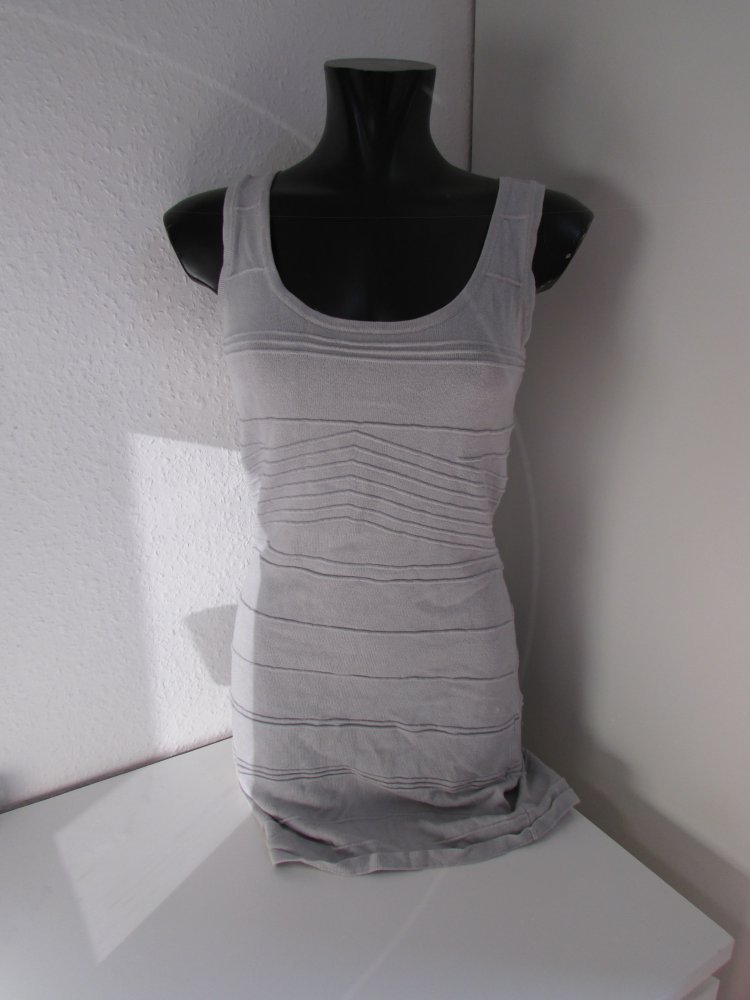 graues Kleid