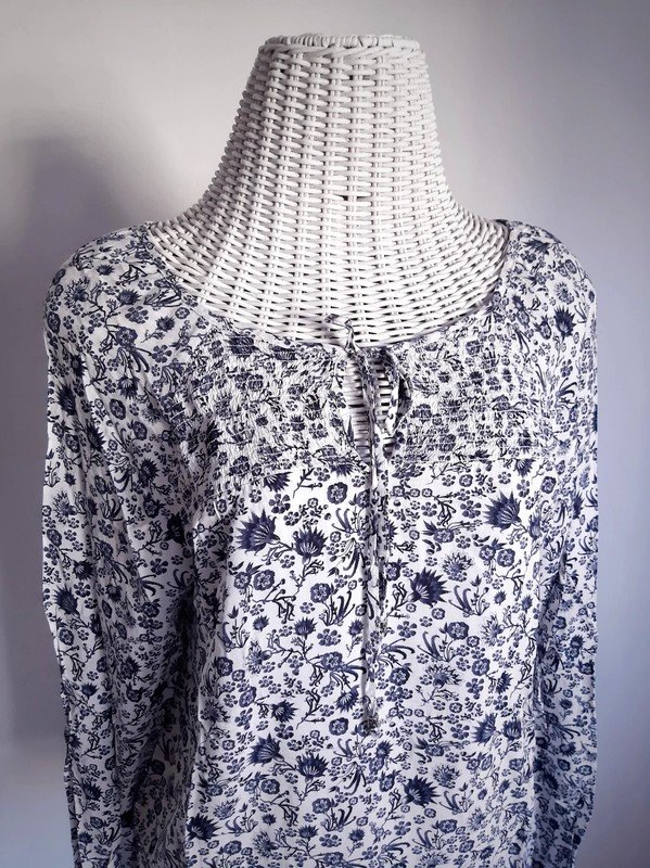 Weißes Multiblu Langarmshirt | Gr. 38 | Blusenshirt | Floralprint | Muster