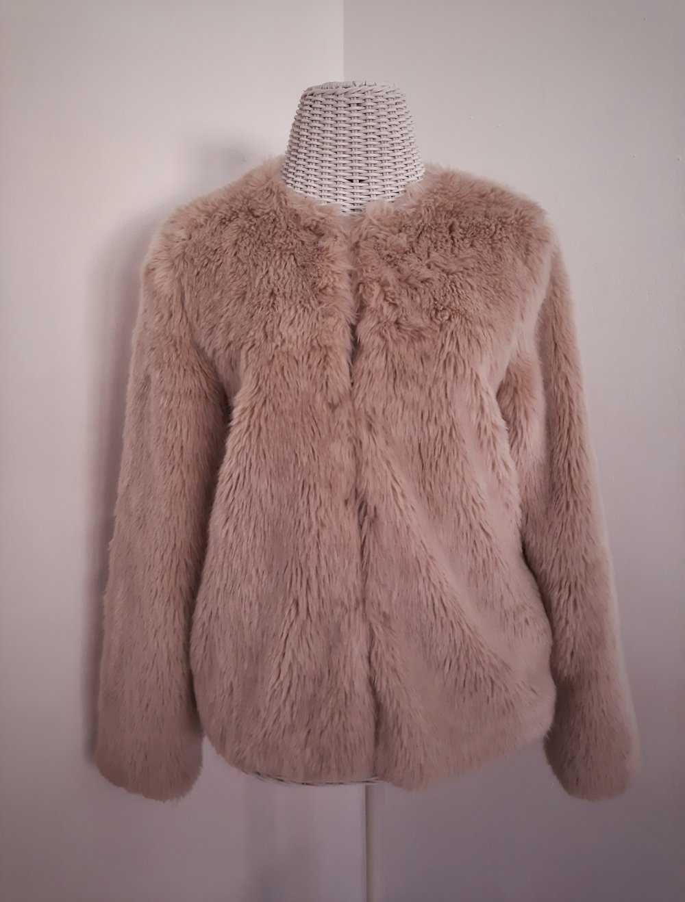 Beige Kiabi Fake Fur Jacke ~ Gr. M (38/40) ~ Blousonjacke