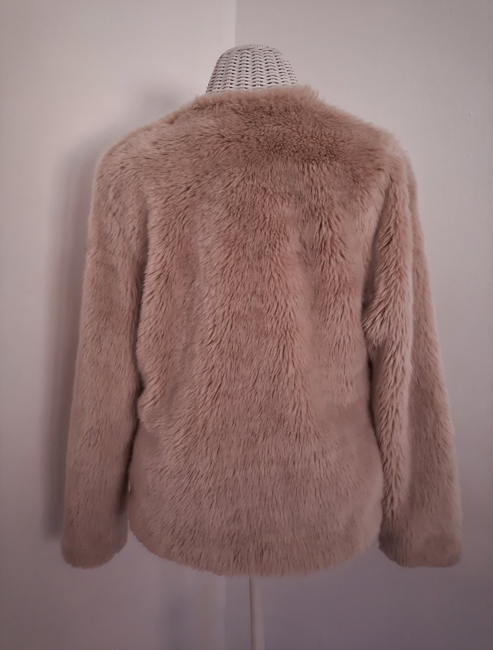 Beige Kiabi Fake Fur Jacke ~ Gr. M (38/40) ~ Blousonjacke