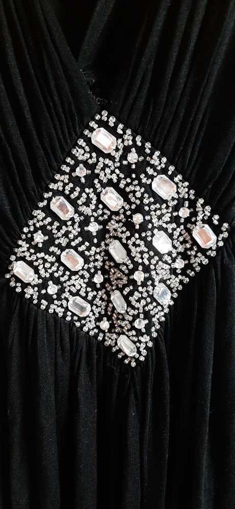 Jennifer Taylor Kleid 