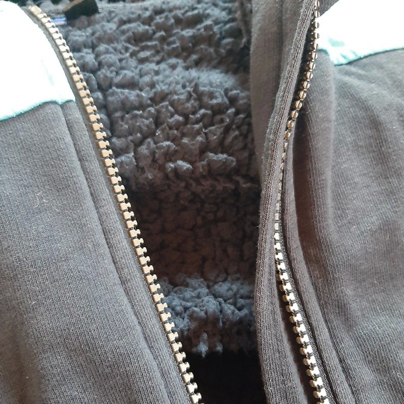 Blaue Flauschjacke Sweatjacke