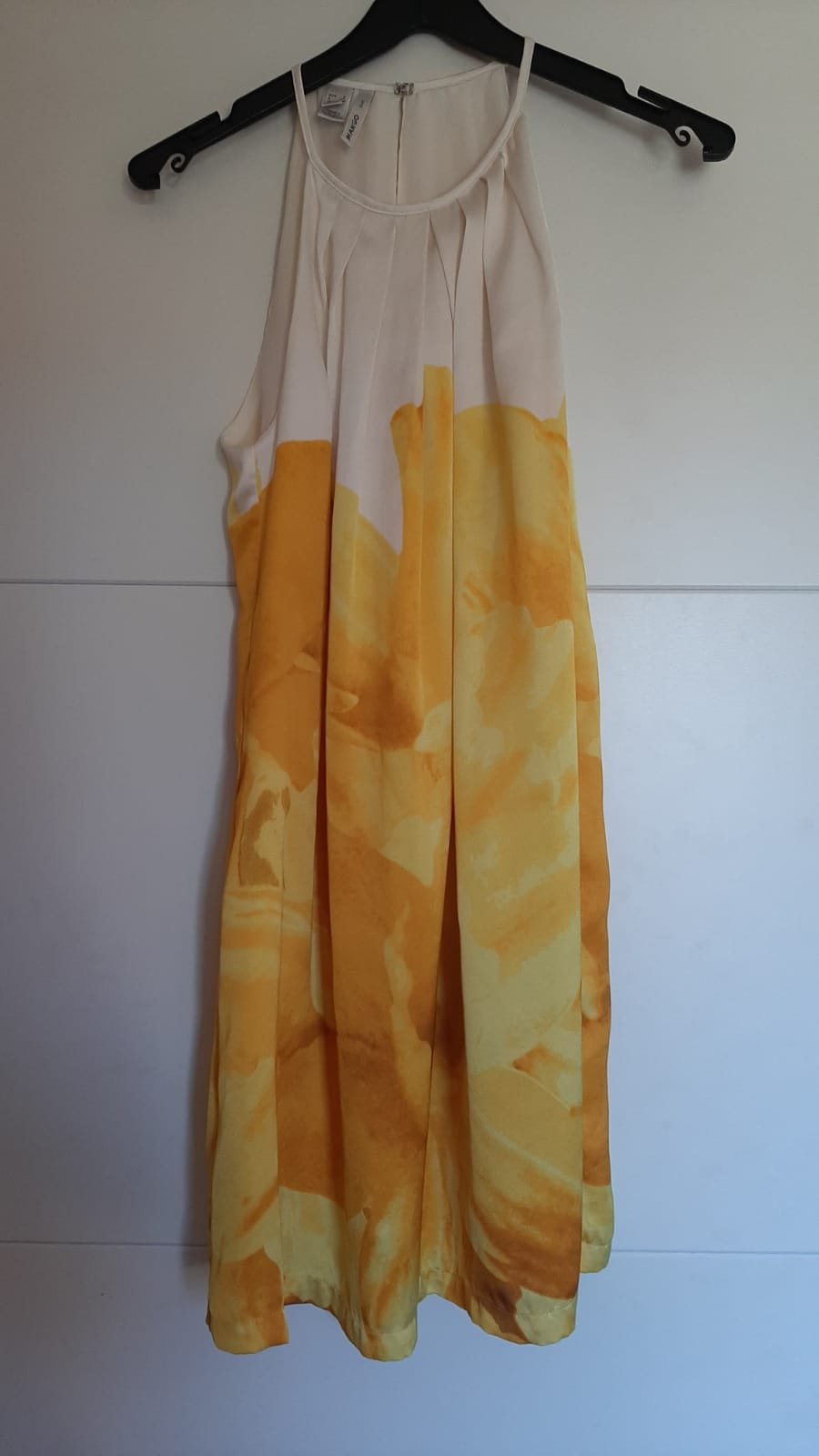 Lockeres Sommerkleid (gelbe Blumen)