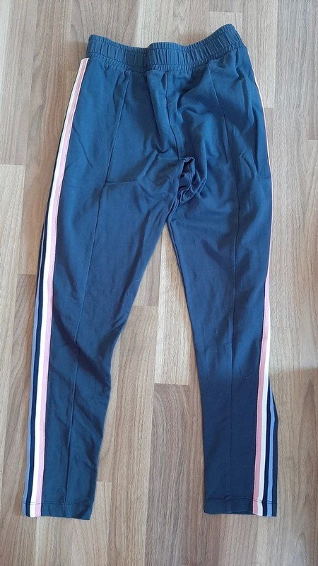 Blaue Stoffhose