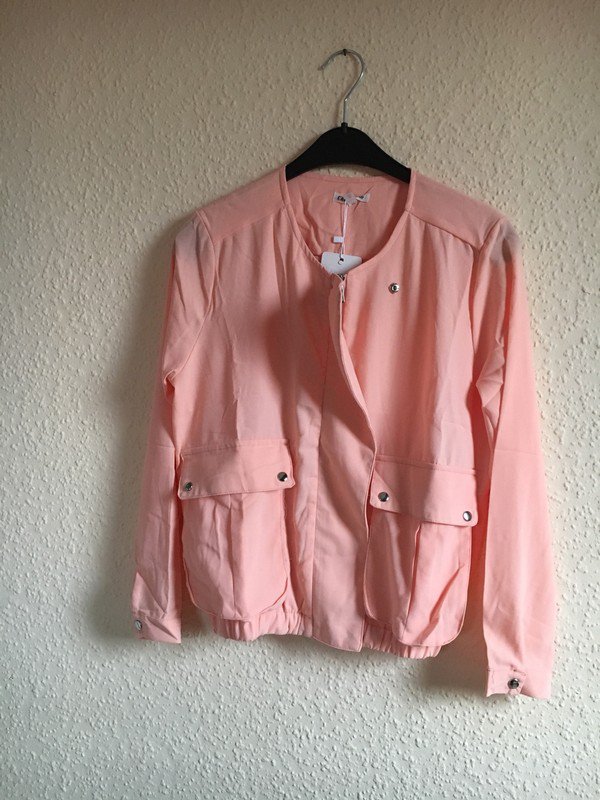 Korallfarbene Bomberjacke