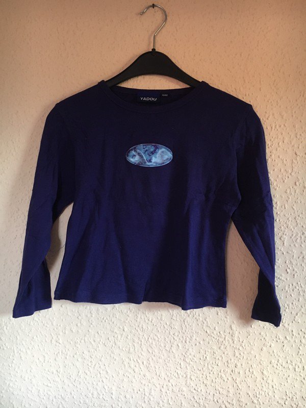 Dunkelblauer Pulli mit 3D Bild