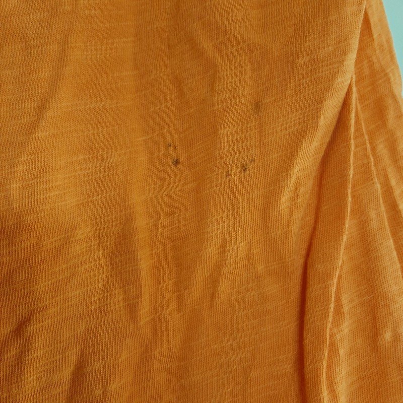 Orangenes Shirt 