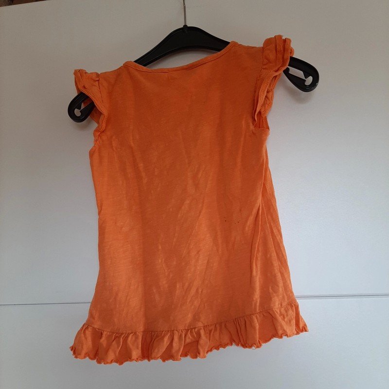 Orangenes Shirt 