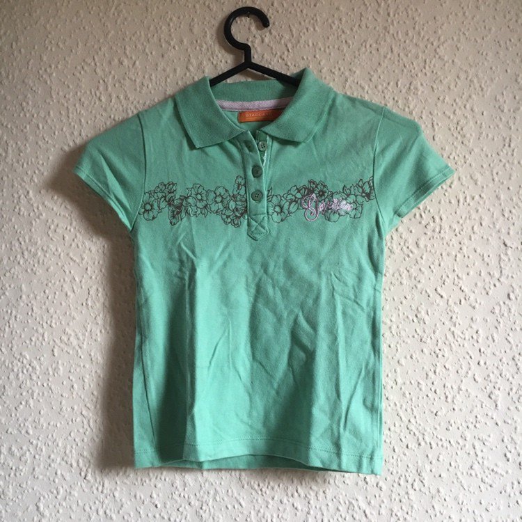 Grünes T-shirt (Staccato)