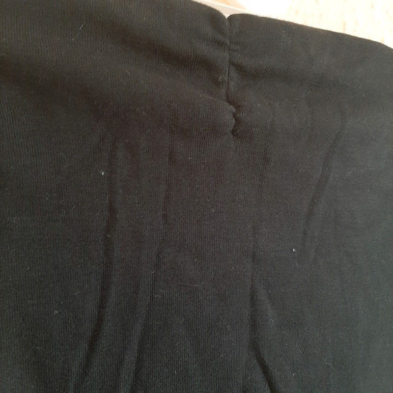 Schwarzes enges Kleid