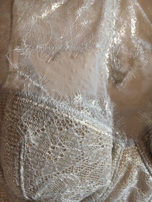Victoria’s Secret Chantilly Lace High Neck Bra (32 C) NEU