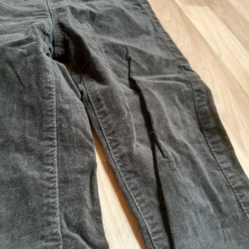 Schwarze Hose