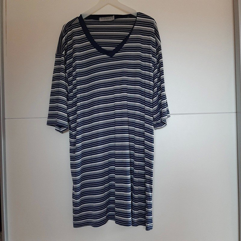 Gestreiftes Schlafshirt