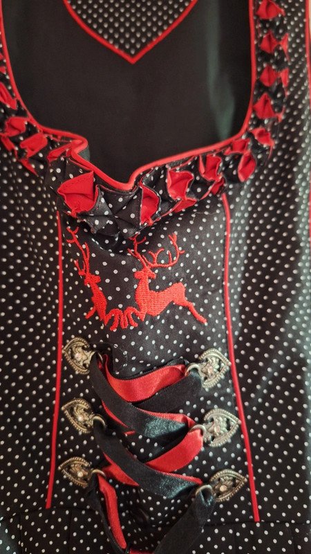 Wiesnkönig Dirndl
