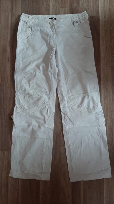 Weiße lockere Hose