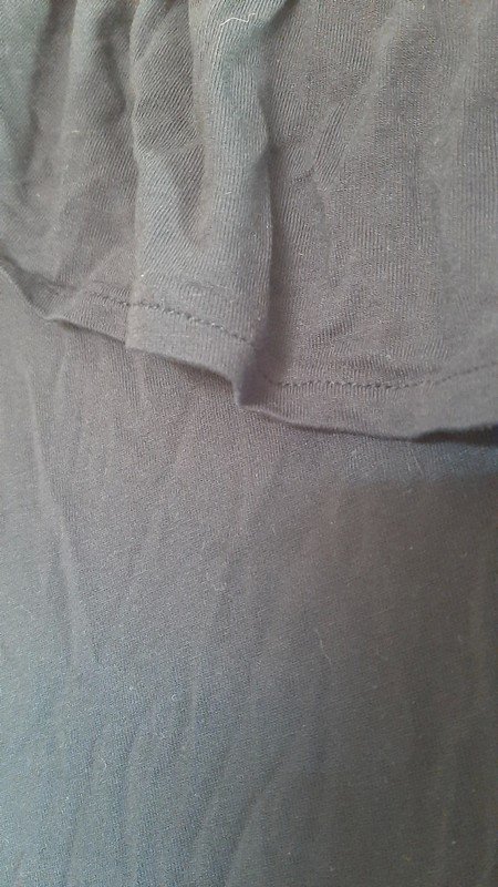 Langes dunkelblaues Kleid