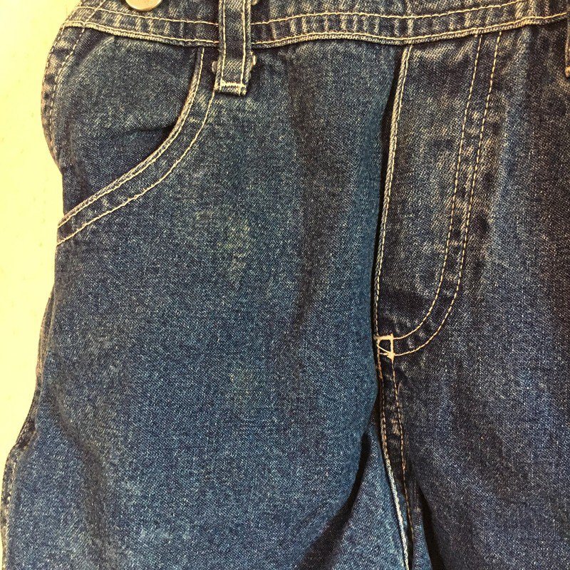Jeans Latzhose mit kurzen Beinen