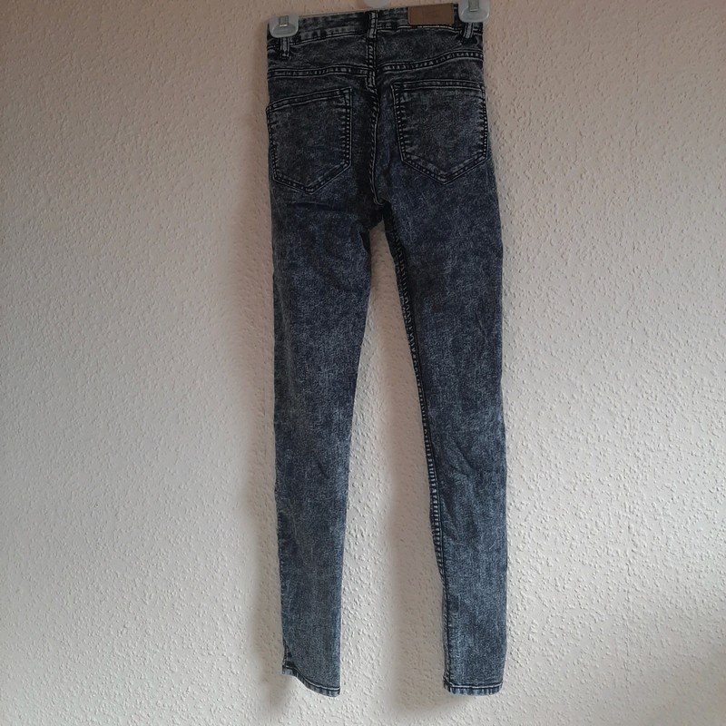 Graue Jeans (washed)