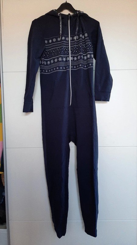 Dunkelblauer Einteiler (Winter)