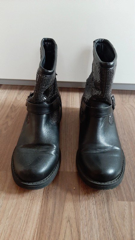 Stiefeletten mit Schnalle