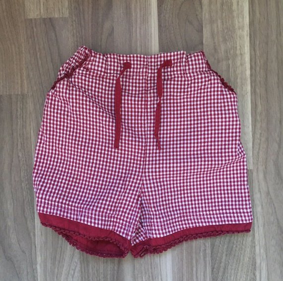 Rotkarierte Hose 