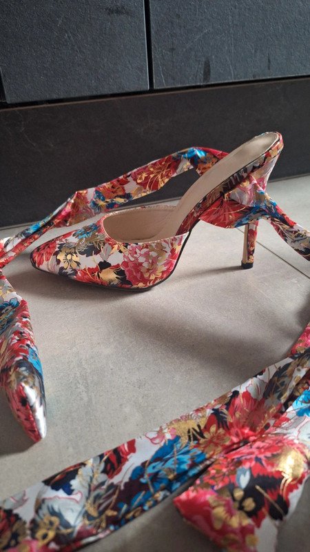 NEU Sommerliche High Heels