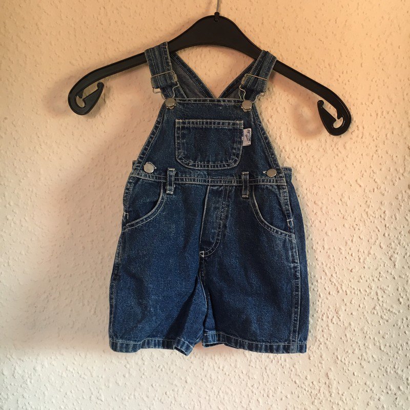 Jeans Latzhose mit kurzen Beinen
