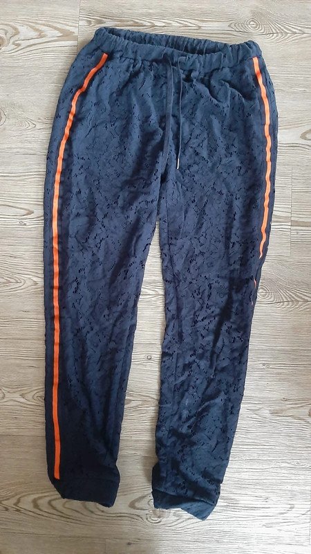 Dunkelblauer Spitzen-Jogger