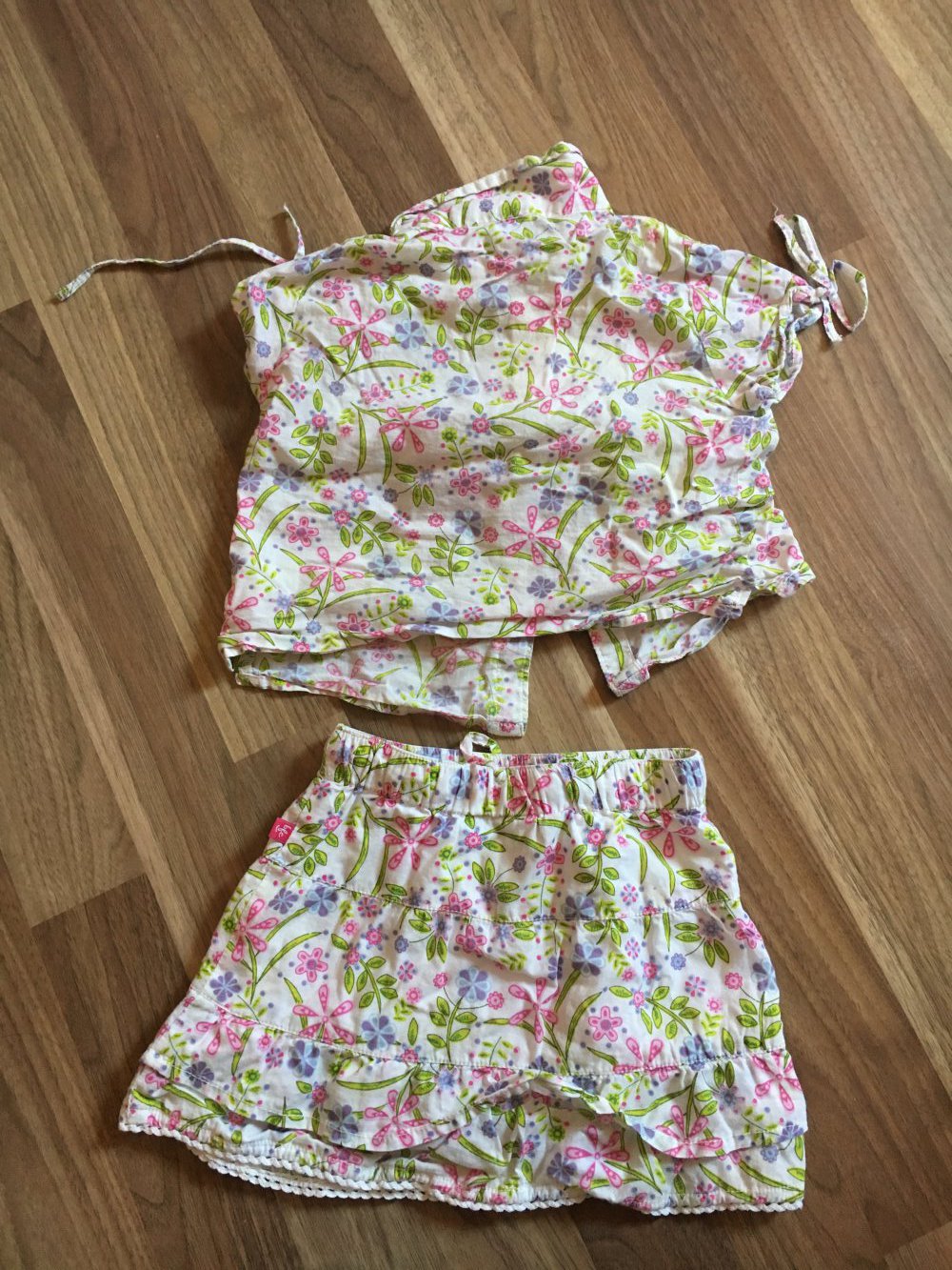 Sommerliches Set Bluse und Rock