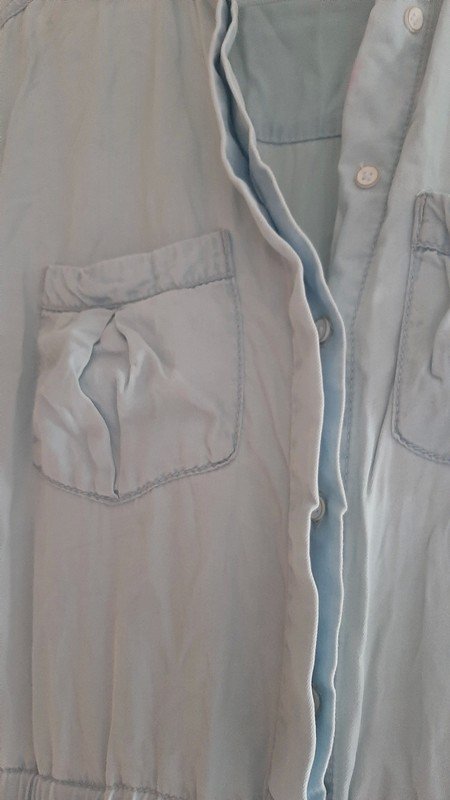 Hellblauer Overall