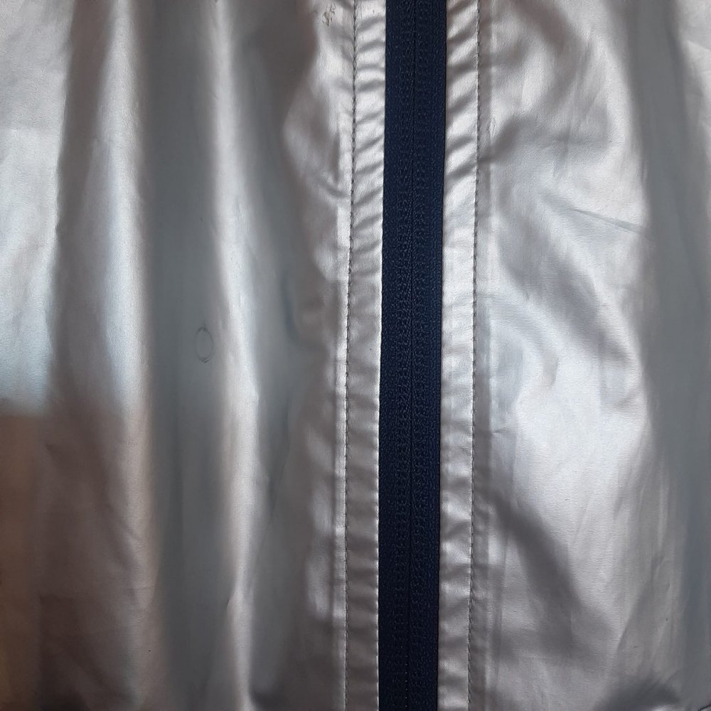 Silberne Jacke