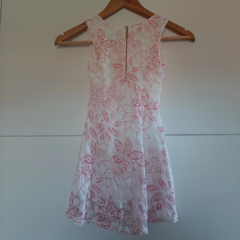 Rosa/ weißes Blumenkleid