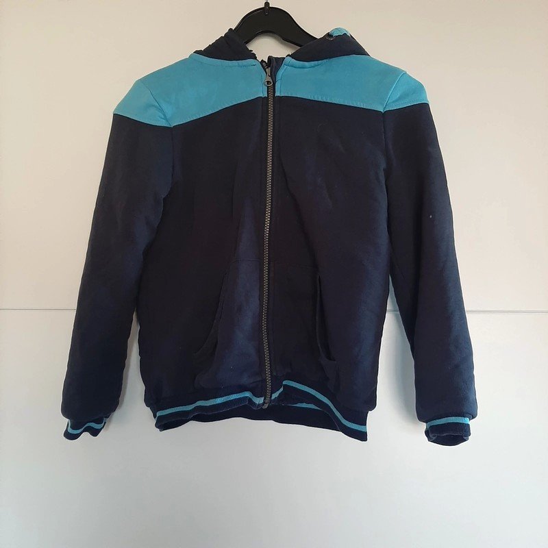 Blaue Flauschjacke Sweatjacke