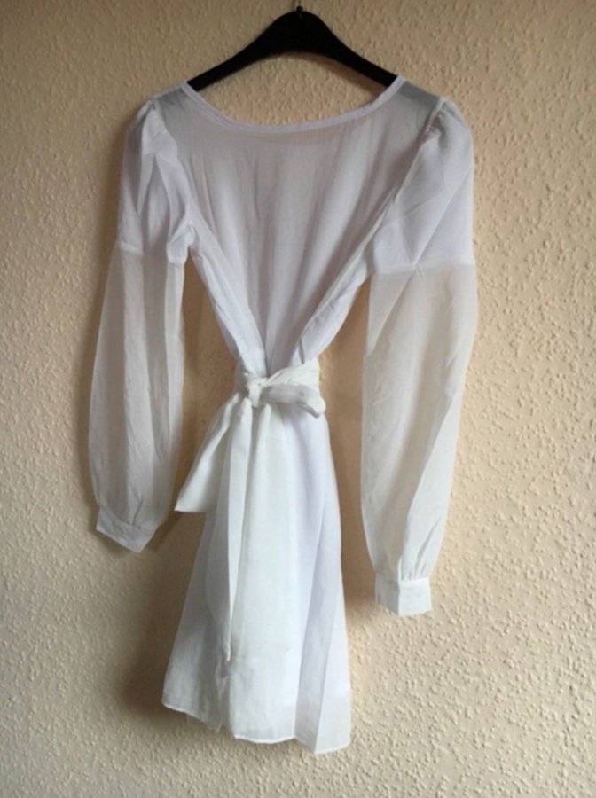 Kurzes weißes Kleid (Neu)