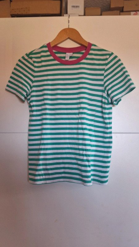 Gestreiftes Shirt