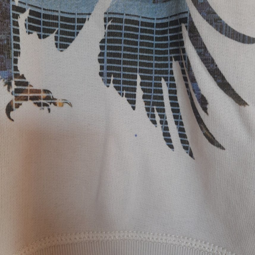 Weißer Pullover (Makel)